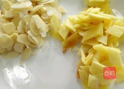 锅巴三鲜的做法图解2