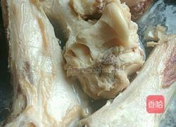 牛骨白萝卜高汤的做法图解3