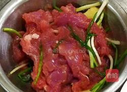 糖醋里脊丝的做法图解2