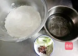 Illustration of how to make silk-wrapped hand-torn pancake 1