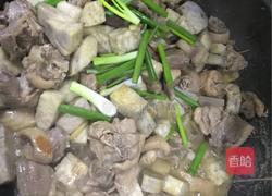 番鸭焖香芋的做法图解7