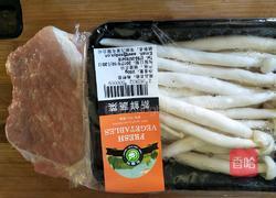 海鲜菇炒肉的做法图解1