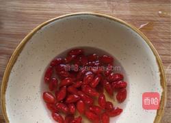 枸杞菠菜的做法图解2