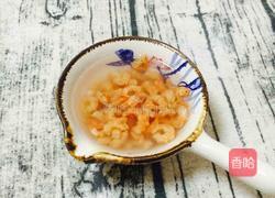 香菇虾米炒韭菜花的做法图解3