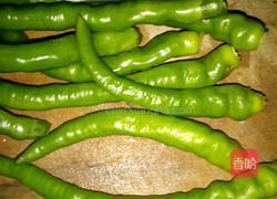 辣椒炒大肠的做法图解1