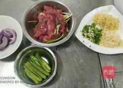 糖醋里脊丝的做法图解1