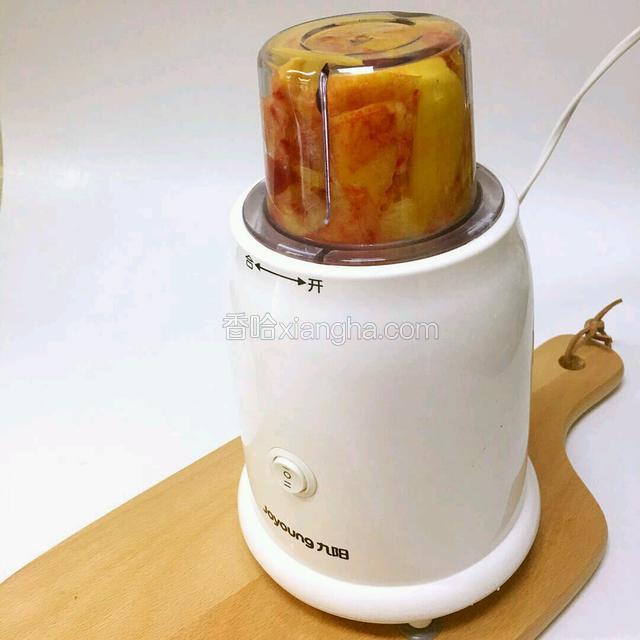 用料理机打桃泥