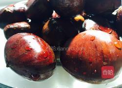 板栗小米粥的做法图解1