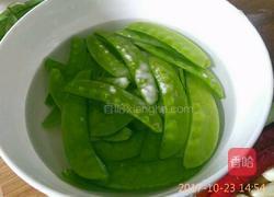 荷兰豆炒猪肝的做法图解3