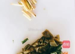 咸葱叶炖土豆的做法图解3