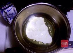 酸奶蛋糕卷的做法图解2