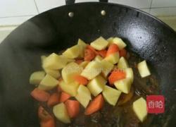 土豆烧牛肉的做法图解10
