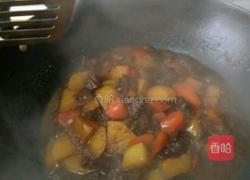 土豆烧牛肉的做法图解12