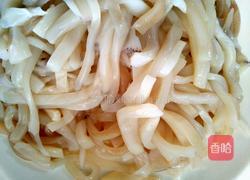 青椒酱香鱿鱼丝的做法图解1