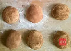 Illustration of how to make mushroom buns 5