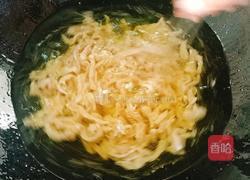 韭黄肉丝的做法图解3