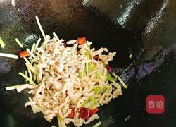 韭黄肉丝的做法图解7