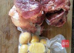 无花果板栗骨头汤的做法图解1