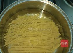 芝士焗意面的做法图解1