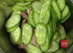 猪头肉拌黄瓜的做法图解1