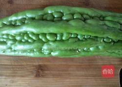 豆鼓炒苦瓜的做法图解1