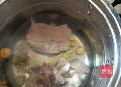 无花果冬瓜筒骨汤的做法图解7