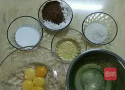 Cocoa Chiffon Cake Recipe Illustration 2