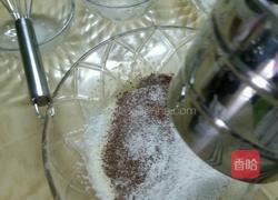 可可戚风蛋糕的做法图解3
