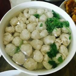 汆鱼丸子的做法[图]