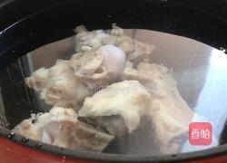 枸杞蜜枣筒骨汤的做法图解2