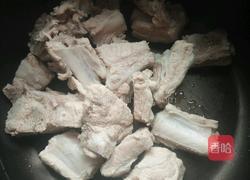 莲藕炖排骨的做法图解4
