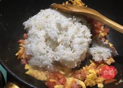 西红柿鸭蛋炒饭的做法图解8