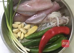 小炒孜然鱿鱼的做法图解1