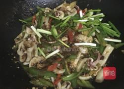 小炒孜然鱿鱼的做法图解10