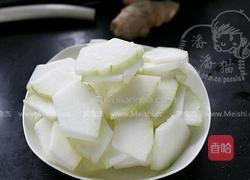 水汆丸子冬瓜汤的做法图解2