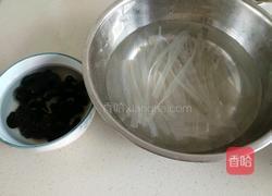 燕鱼豆腐炖粉条的做法图解1