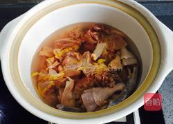 澄清草鸡汤的做法图解2