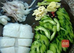 鲜鱿炒青瓜的做法图解8