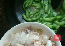 鲜鱿炒青瓜的做法图解13
