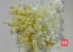 孜然芝麻炒肉丝的做法图解1