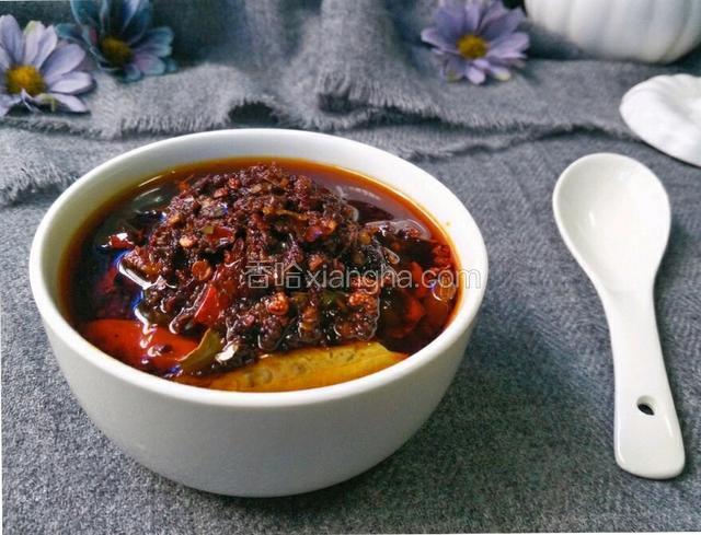 最后出锅装碗，凉冷后可以放冰箱里，吃的时候可以随意放入，