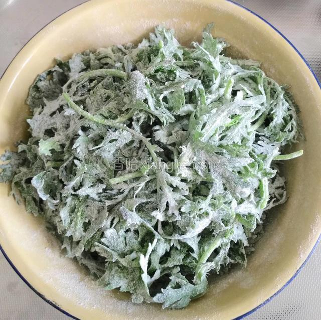 让叶子上都沾上面粉