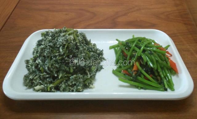把茼蒿茎用花椒、红辣椒爆炒装盘