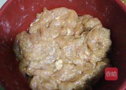 胡萝卜炒肉的做法图解1