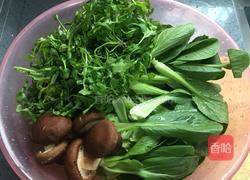 荠菜香菇馄饨的做法图解5