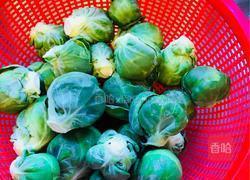 蒜蓉腊肉香炒抱子甘蓝(Brussels Sprouts）的做法图解2