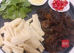凉拌木耳腐竹的做法图解4