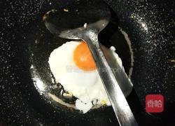 荷包蛋黄骨鱼汤的做法图解2