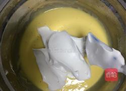 戚风蛋糕的做法图解8