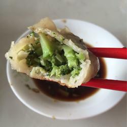 西兰花馅饺子的做法[图]
